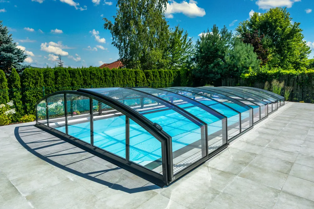 Casablanca pooltag åbnet til brug af pool